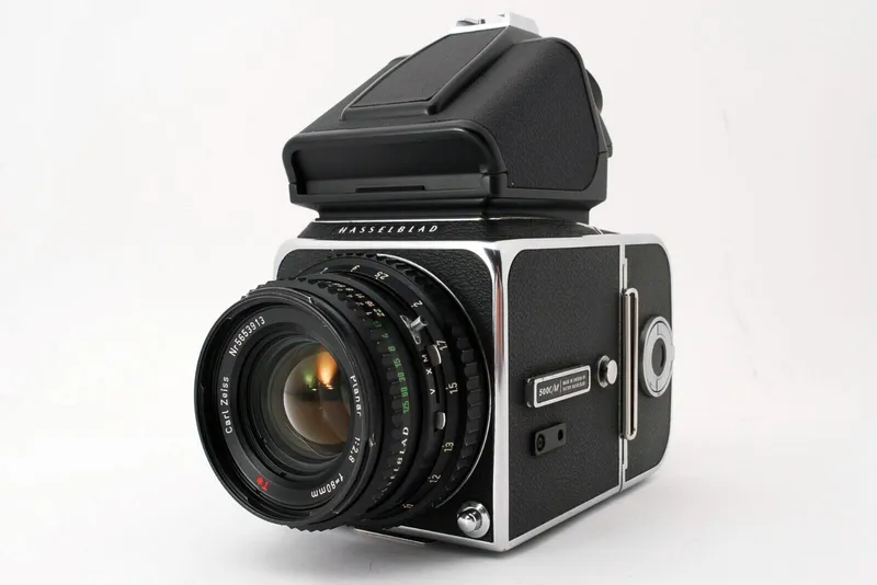 hasselblad 500 cm with prism