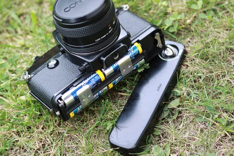 Contax 137 MD battery chamber