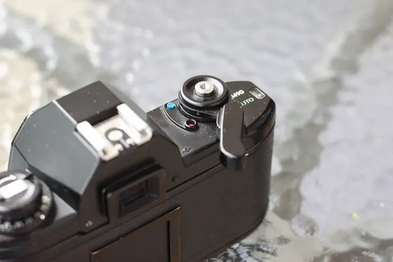Nikon EM shutter