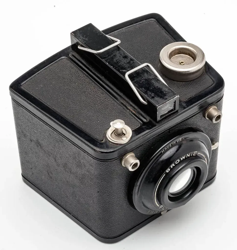Brownie Flash Six-20 Lens