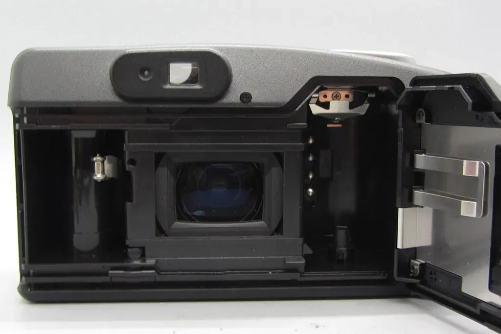 Canon Z85 inside