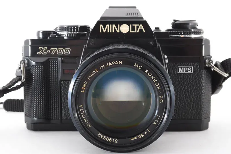 Minolta X-700 front