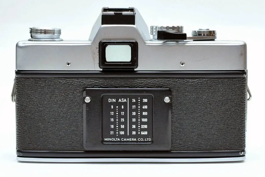 Minolta SRT 201 rear view