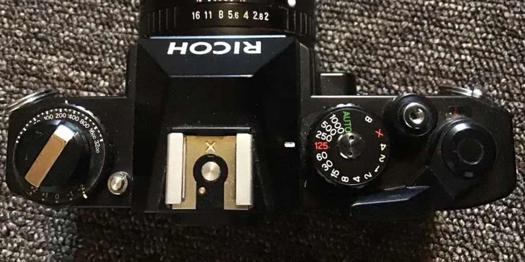 Ricoh KR-10 top