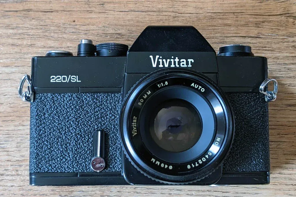 Vivitar 220/SL camera front view