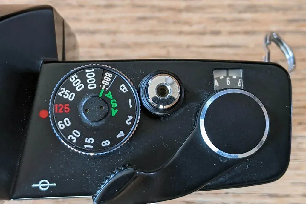 Vivitar 220/SL shutter speed dial