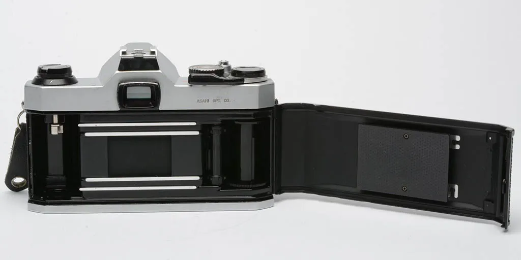 pentax k1000 open back shutter