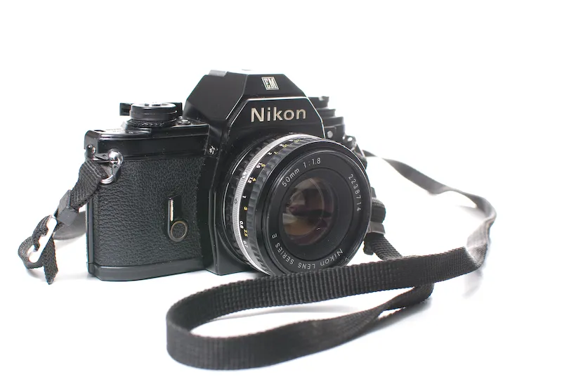 Nikon EM Review: A camera made for women?