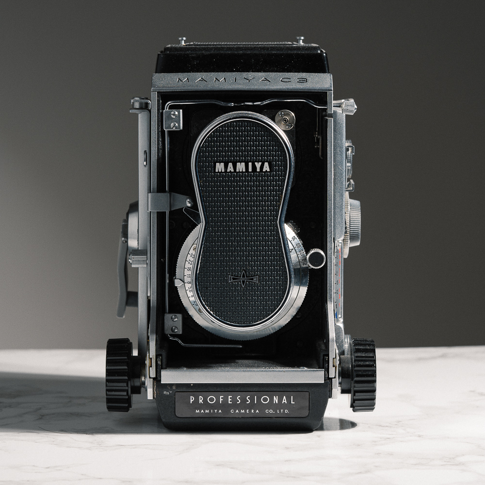 Mamiya C3, The Tank: Review of a TLR | Dusty Grain