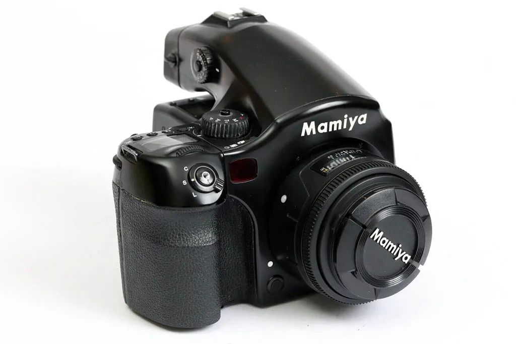 Mamiya 645 AFD front left