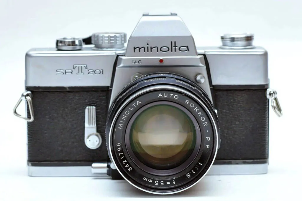 Minolta SRT 201 camera