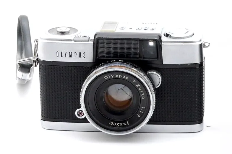 Olympus Pen-D front view