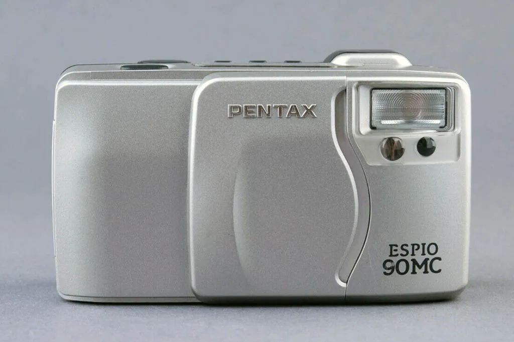 Pentax Espio 90MC front, cover lens