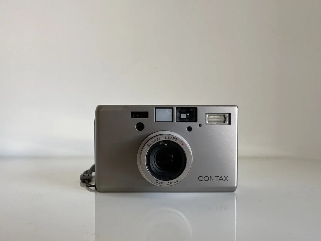 Front view of the contax t3